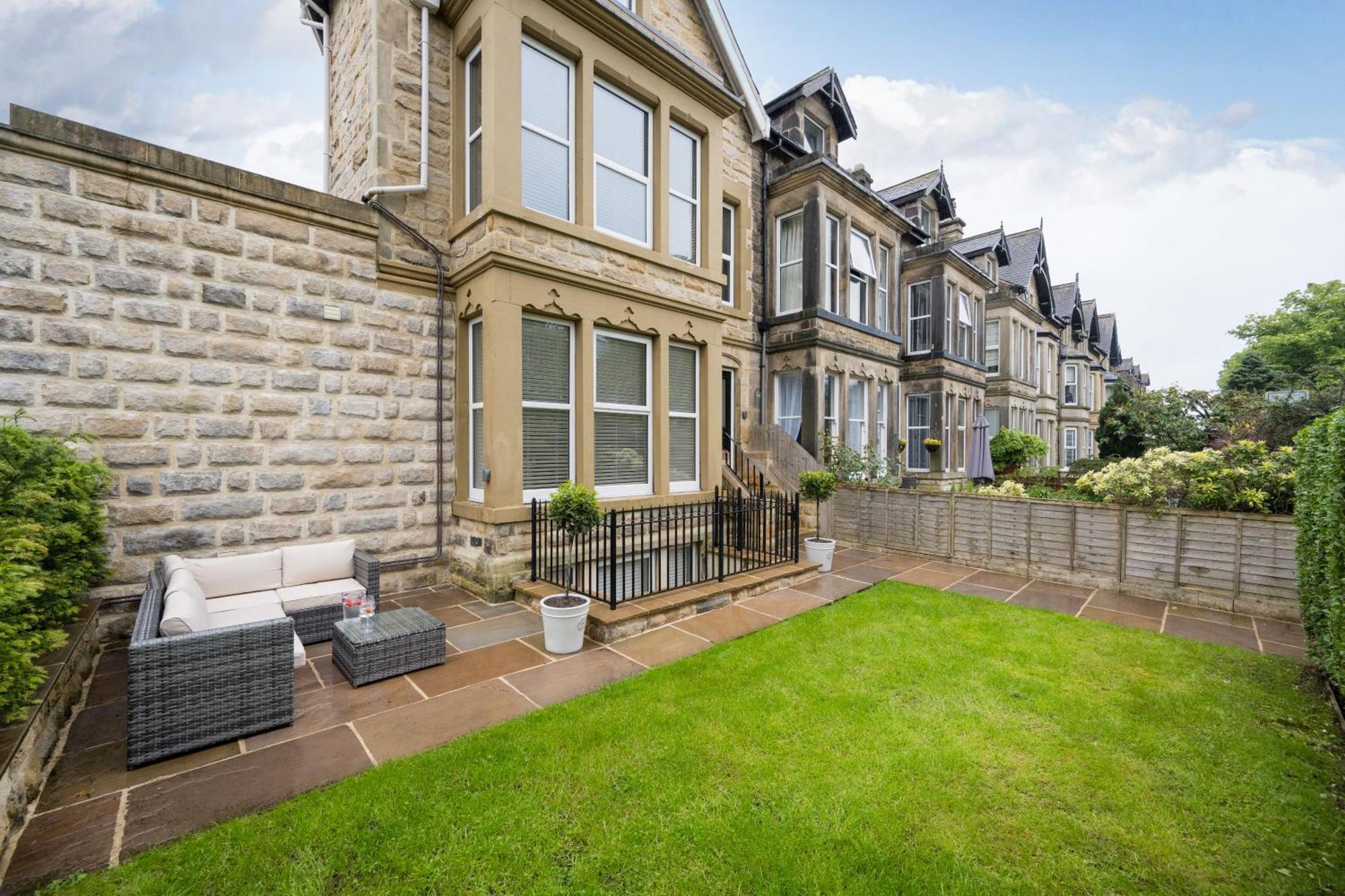 Sixtytwo By Harrogate Serviced Apartments 外观 照片