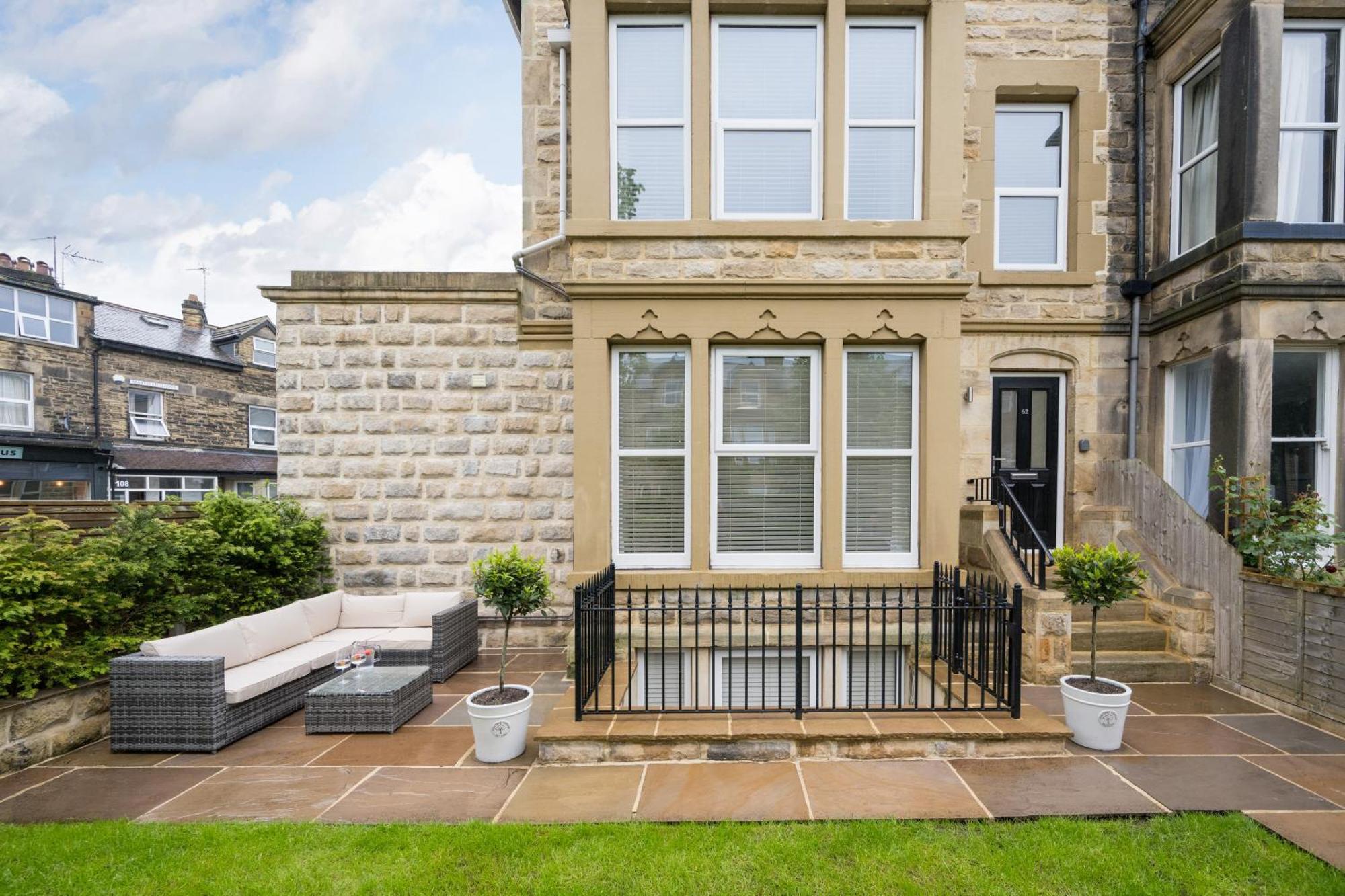 Sixtytwo By Harrogate Serviced Apartments 外观 照片